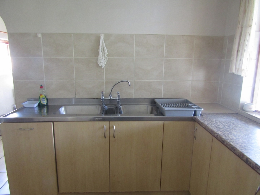 6 Bedroom Property for Sale in Humansdorp Eastern Cape